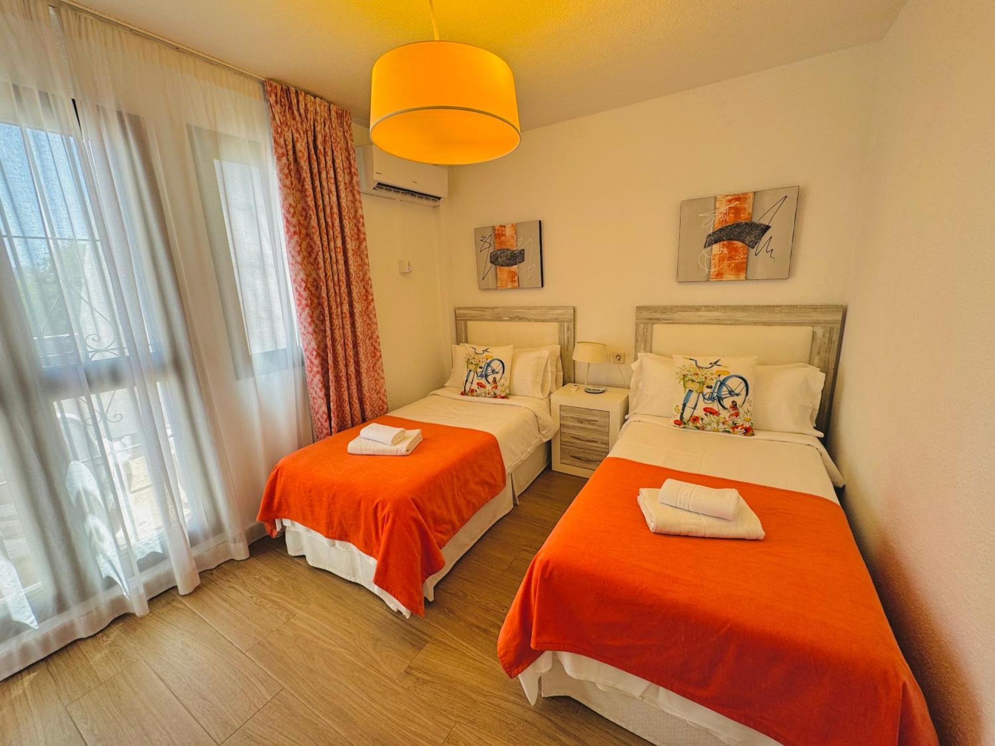 Pueblo Evita Premium Suites Benalmadena Exterior photo