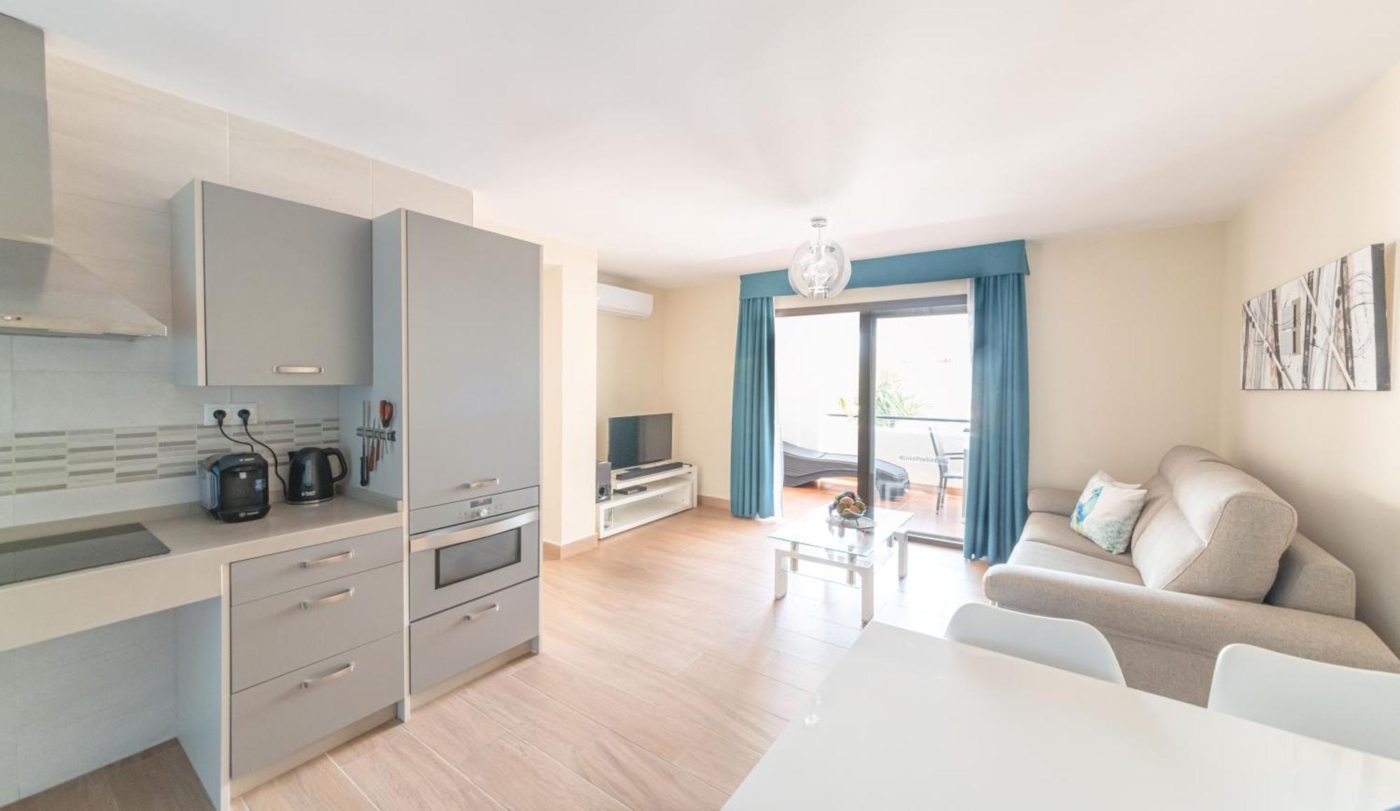 Pueblo Evita Premium Suites Benalmadena Exterior photo