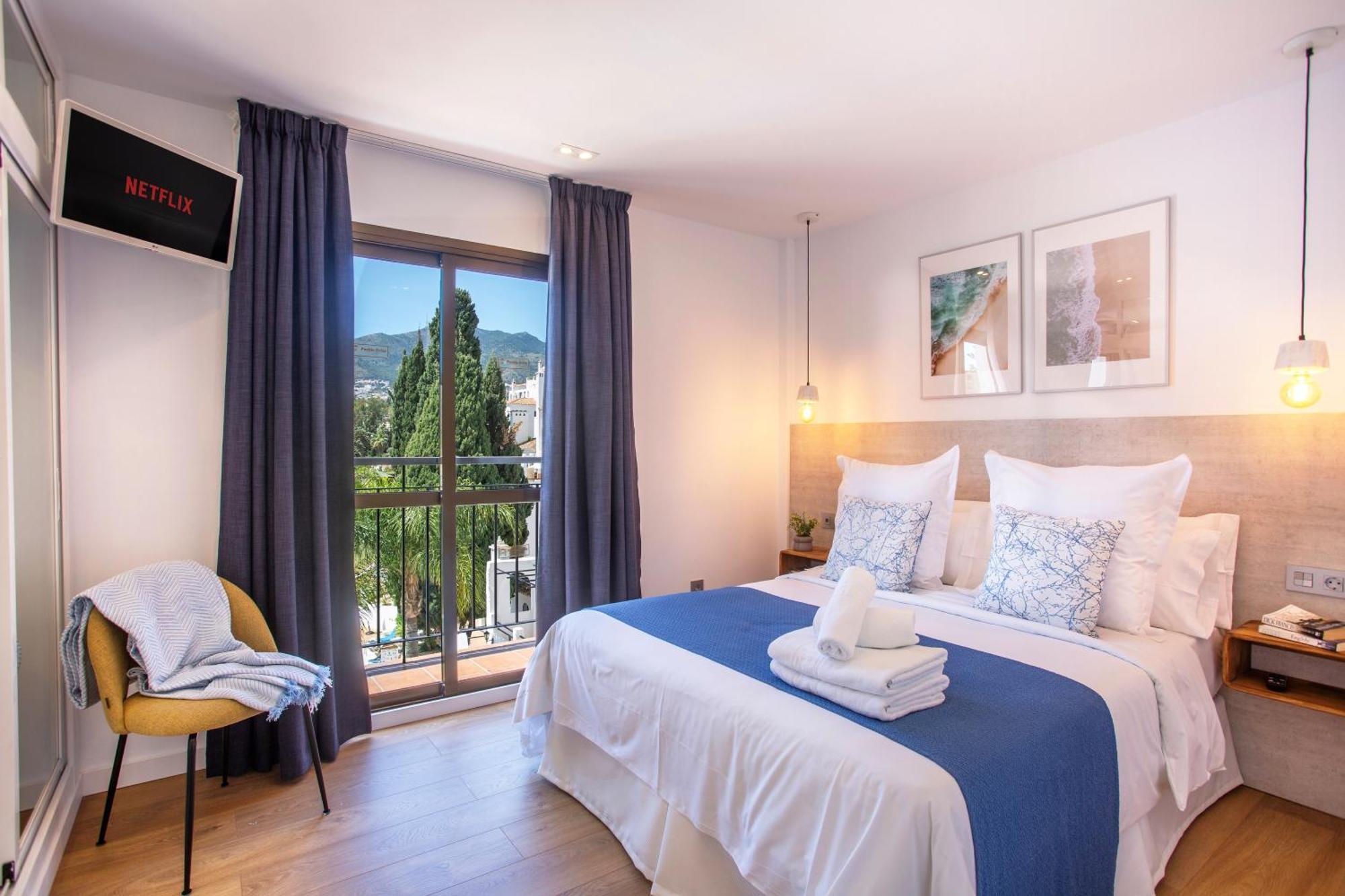 Pueblo Evita Premium Suites Benalmadena Exterior photo