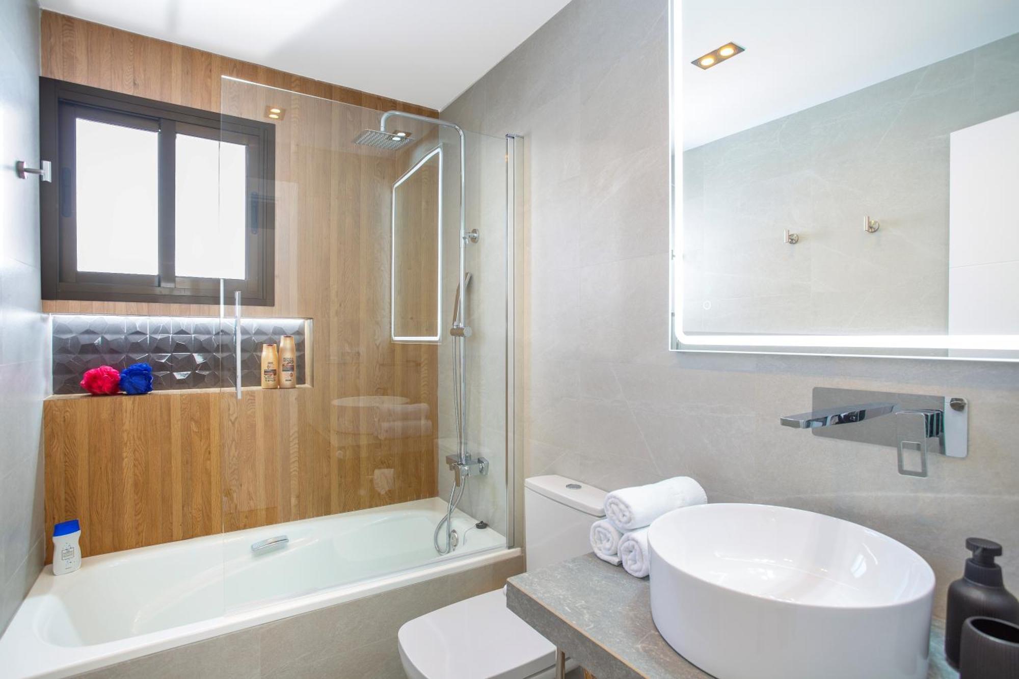 Pueblo Evita Premium Suites Benalmadena Exterior photo