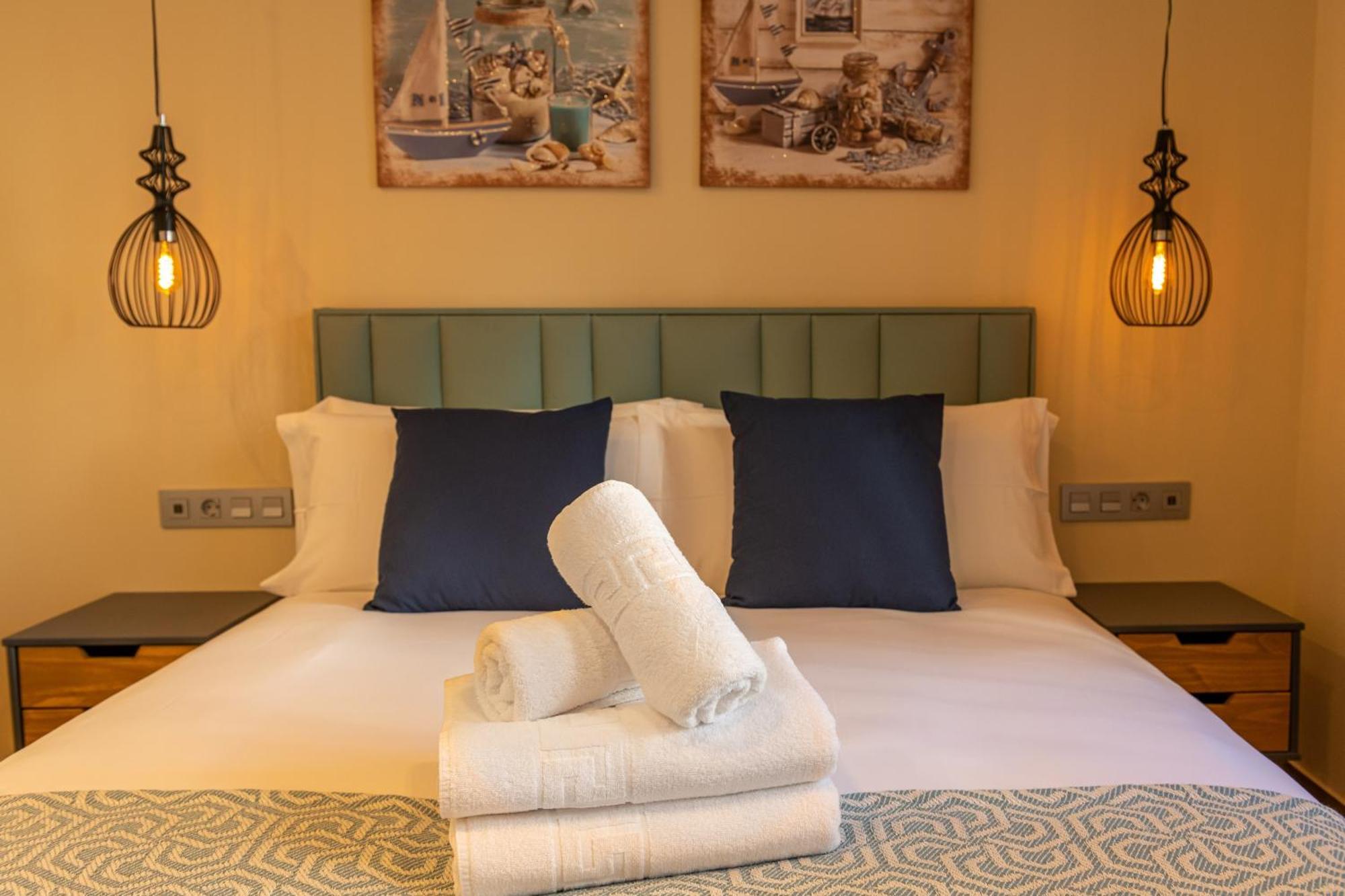 Pueblo Evita Premium Suites Benalmadena Exterior photo